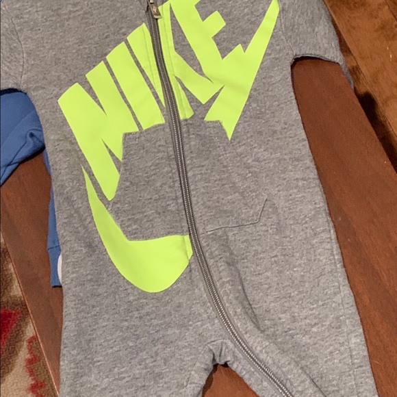 2 Nike baby sleepers with hoodies - Picture 1 of 3